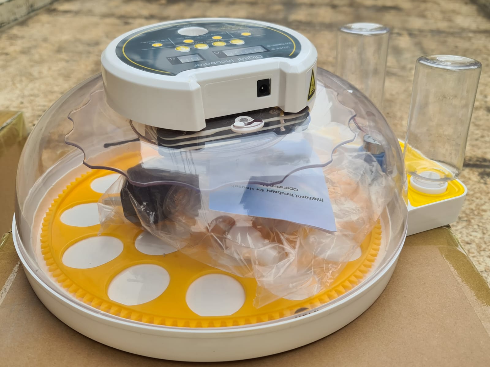 auto turning 18 eggs incubator